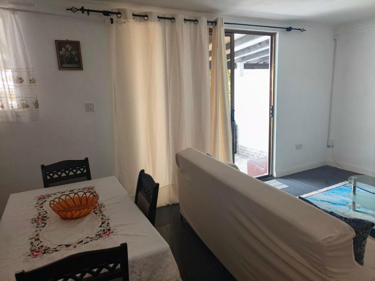 Alpha & Omega Apartment Seychelles بو فالون المظهر الخارجي الصورة